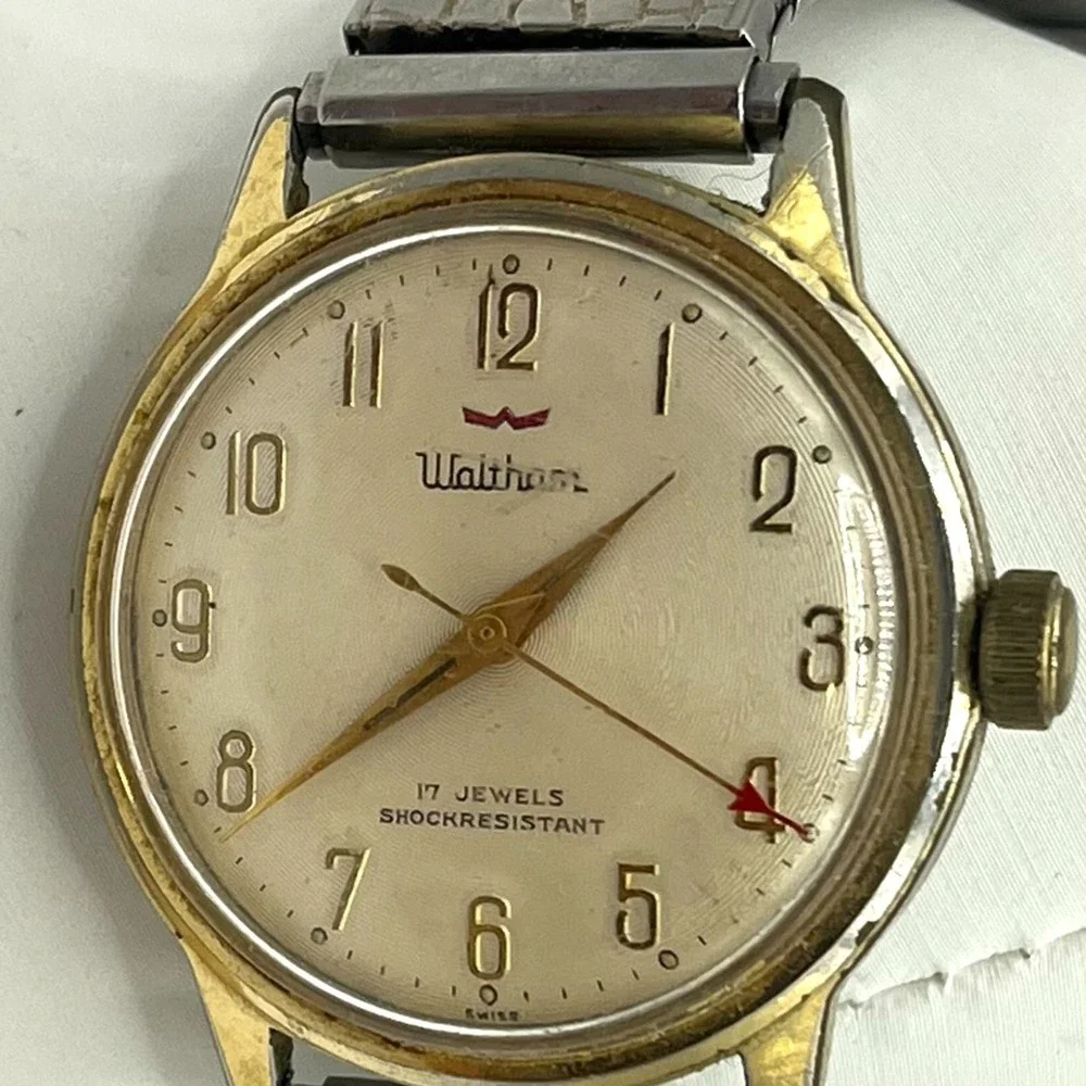 Vintage Waltham Wristwatch‎ Karat Clad Gold Shock Resistant Men's 17 Jewels